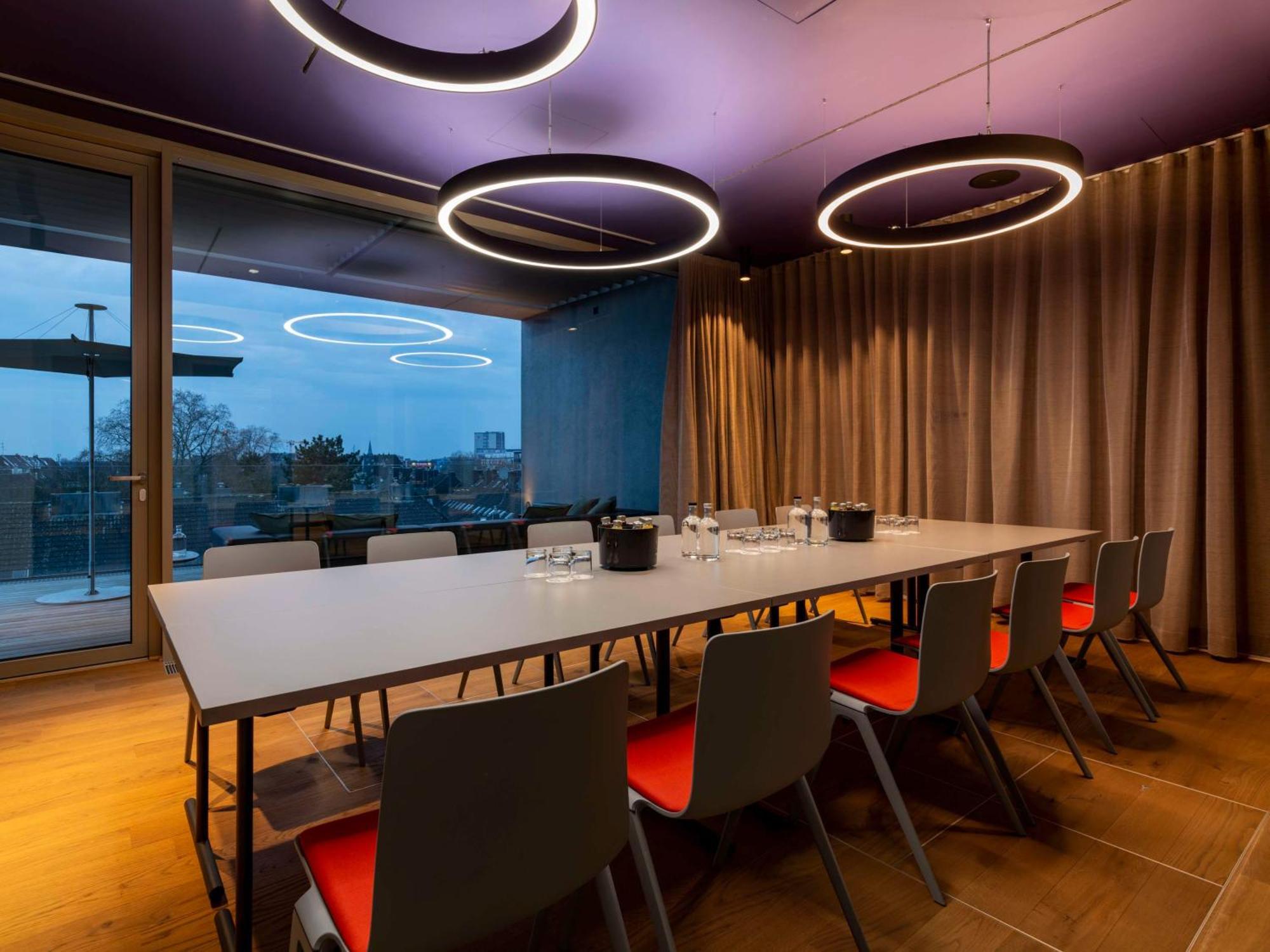 B'Mine Hotel Duesseldorf Экстерьер фото