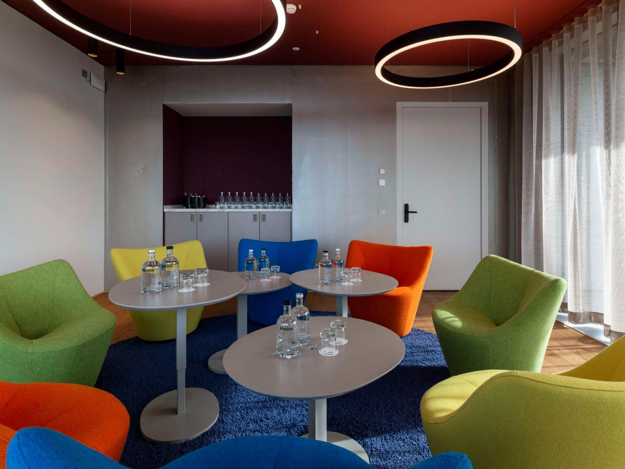 B'Mine Hotel Duesseldorf Экстерьер фото