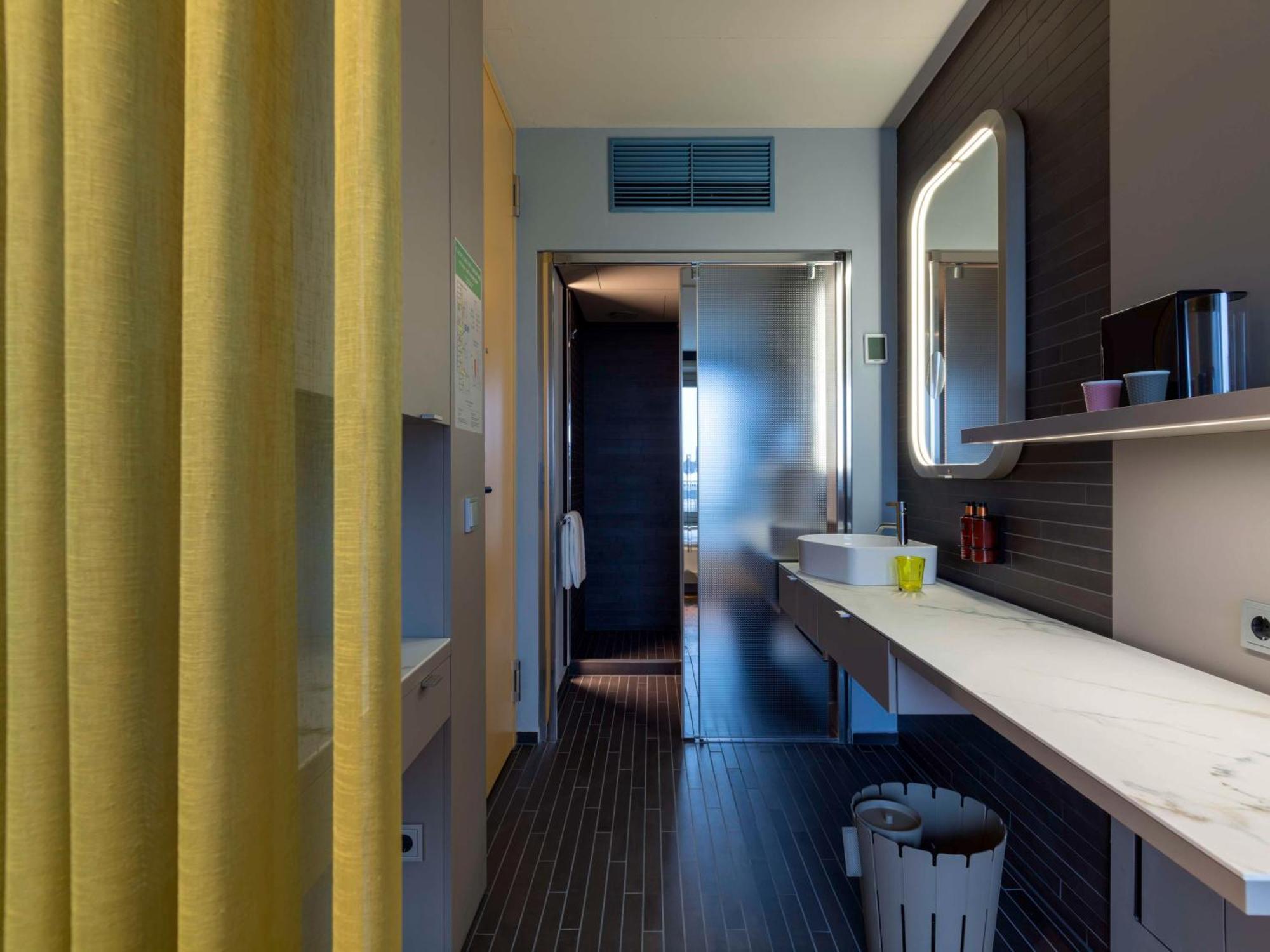 B'Mine Hotel Duesseldorf Экстерьер фото